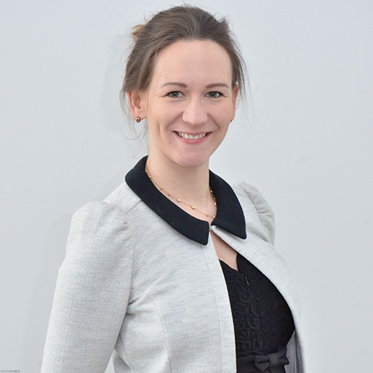 dr n. med. Julia Janiszewska-Salamon